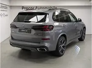 Neu BMW X5 489 PS (359 kW) 2026 Grau (skyscraper grau) SUV