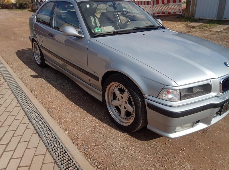 Gebraucht BMW 323 Compact 170 PS (125 kW) 1997 Silber Kleinwagen