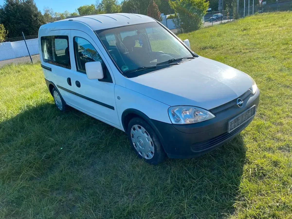 Second-hand Opel Combo 94 CP (69 kW) 2011 Monovolum