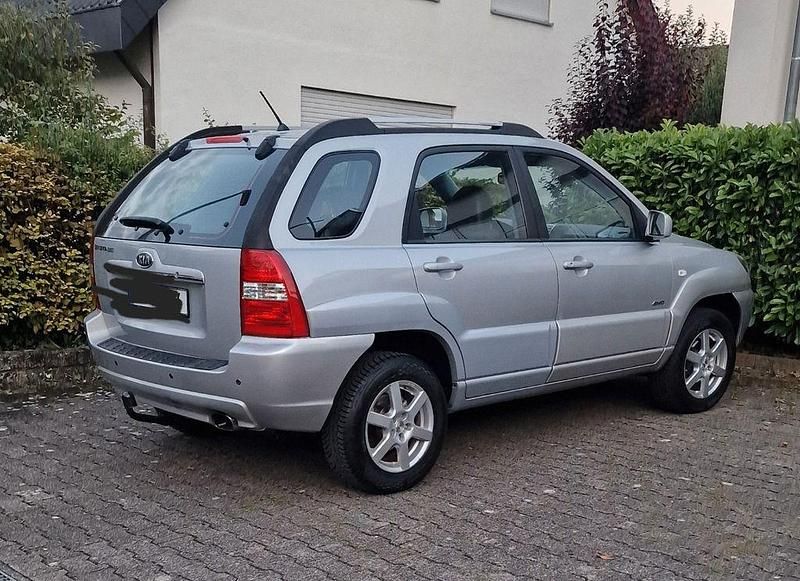 Silber Gebraucht 2007 Kia Sportage SUV | 5.950 € (Etwas zu teuer) - Bild 1/4