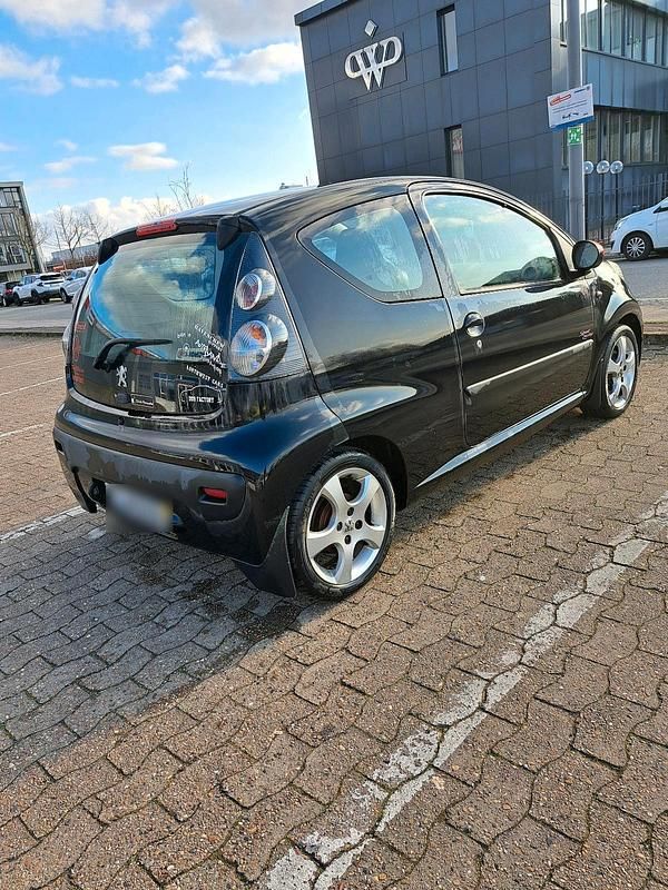 Gebraucht Peugeot 107 68 PS (50 kW) 2006 Schwarz Kleinwagen