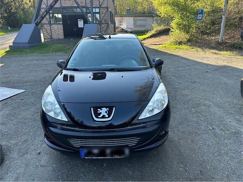 Schwarz Gebraucht 2011 Peugeot 206+ Kleinwagen | 1.500 € - Bild 1/4