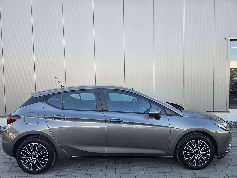 Gebraucht Opel Astra Edition 150 PS (110 kW) 2018 Grau Limousine