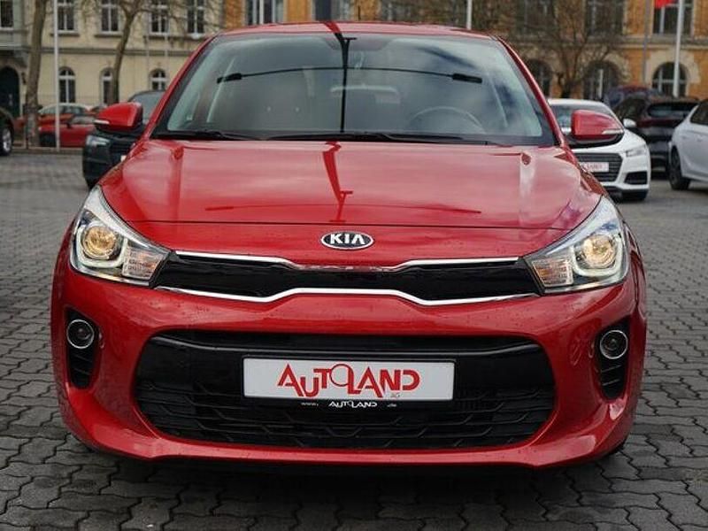 Gebraucht Kia Rio DREAM-TEAM Edition 101 PS (74 kW) 2017 Rot Kleinwagen