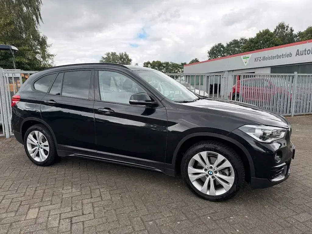 Gebraucht BMW X1 Sport Line 190 PS (139 kW) 2019 Schwarz SUV