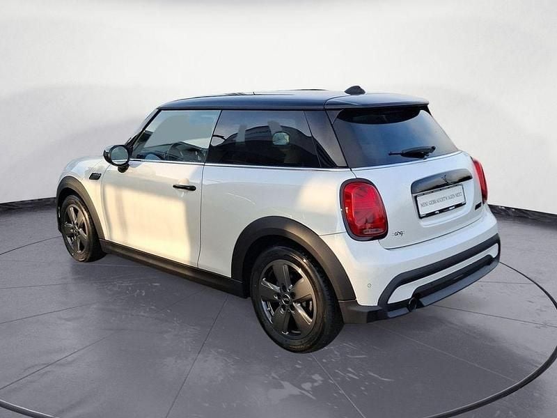 Gebraucht Mini Cooper Classic 136 PS (100 kW) 2022 Weiß Kleinwagen