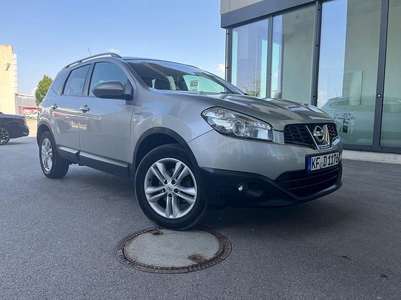 Grau Gebraucht 2012 Nissan Qashqai +2 SUV | 9.500 € (Etwas zu teuer) - Bild 1/4