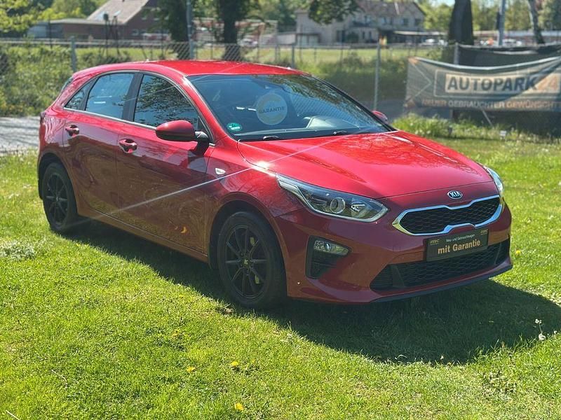 (aa9) infra red m Gebraucht 2018 Kia Ceed 4 Limousine | 10.550 € (Guter Preis) - Bild 1/4