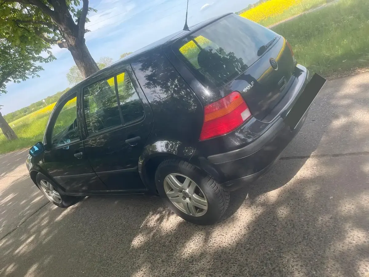 Brugt VW Golf III 75 HK (55 kW) 1999 Sort Sedan