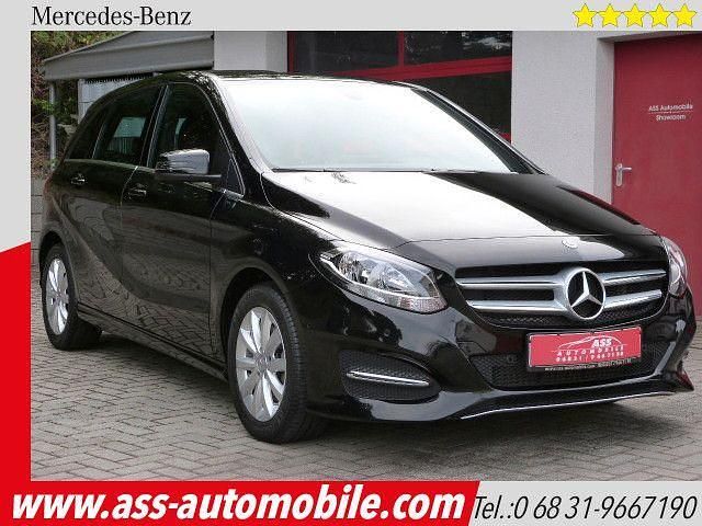 Schwarz Gebraucht 2017 Mercedes B180 Style Van / Kleinbus | 18.300 € (Fairer Preis) - Bild 1/4