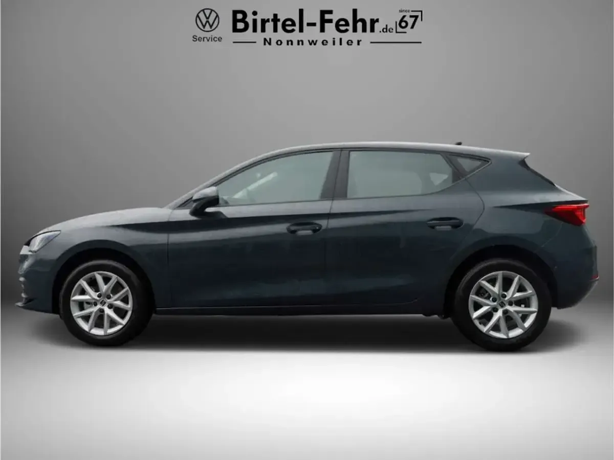 Neu Seat Leon Style 116 PS (85 kW) 2026 Blau Limousine
