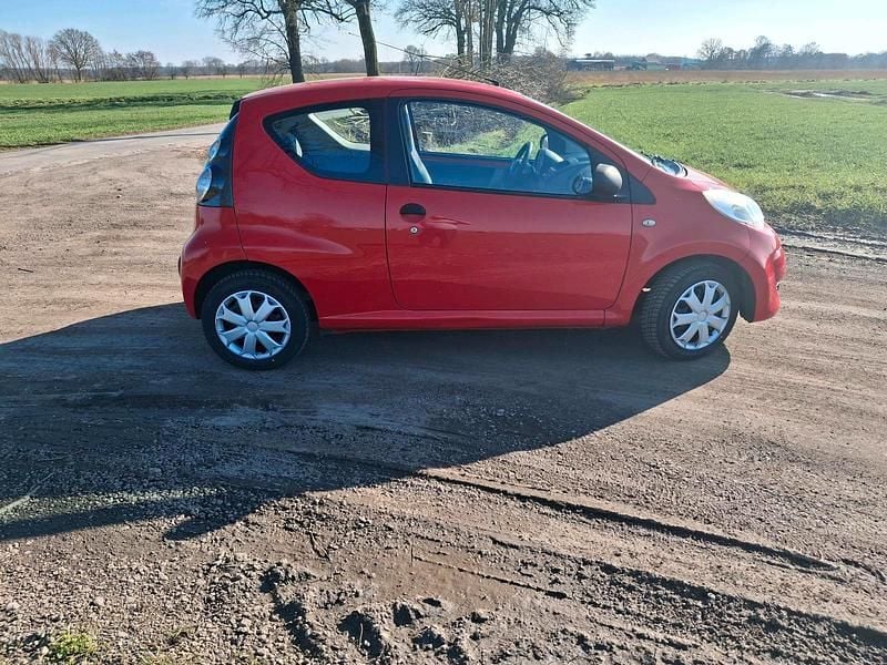 Gebraucht Citroën C1 Style 68 PS (50 kW) 2009 Rot Kleinwagen
