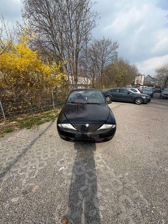 Gebraucht Lancia Ypsilon 60 PS (44 kW) 2001 Schwarz Kleinwagen