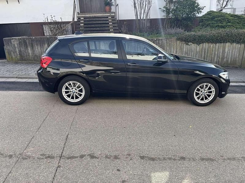 Gebraucht BMW 118 Advantage 136 PS (100 kW) 2017 Schwarz Kleinwagen