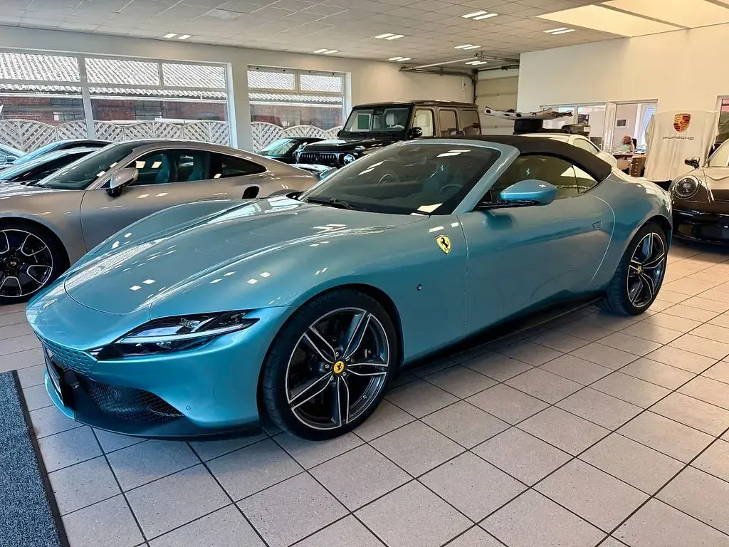 Gebraucht Ferrari Roma 620 PS (456 kW) 2024 Blau Cabrio
