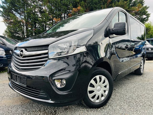 Mitternacht schwarz (mi2) Gebraucht 2018 Opel Vivaro Van | 29.990 € - Bild 1/4