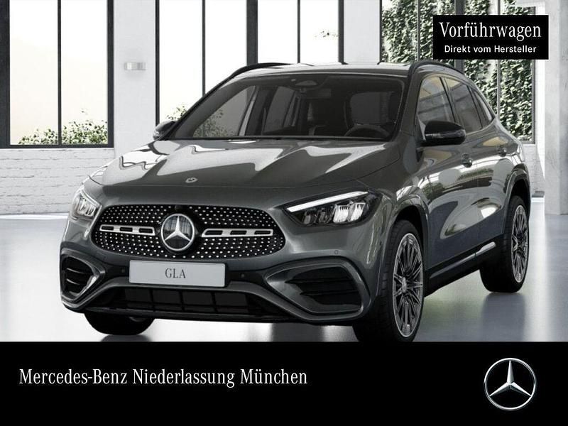 Grau Gebraucht 2025 Mercedes GLA200 AMG SUV | 42.500 € (Fairer Preis) - Bild 1/2