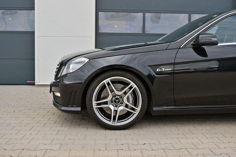 Gebraucht Mercedes E63 AMG AMG 525 PS (386 kW) 2009 Schwarz Limousine