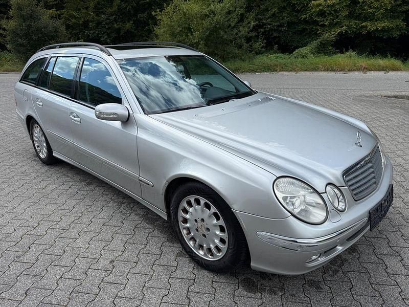 Silber Gebraucht 2003 Mercedes E270 Kombi | 3.800 € (Fairer Preis) - Bild 1/4