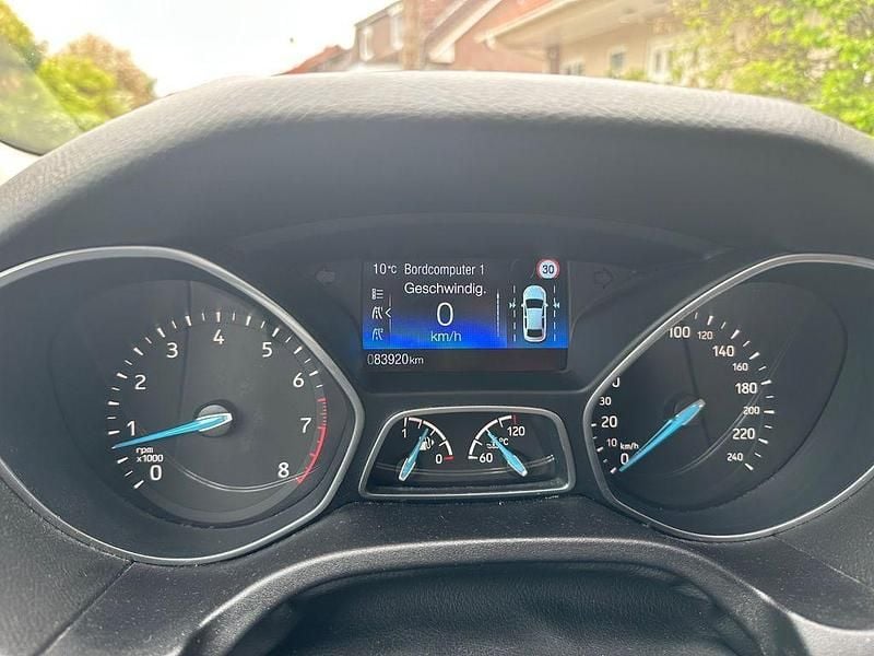 Usado Ford Focus Titanium 150 CV (110 kW) 2016 Azul Berlina