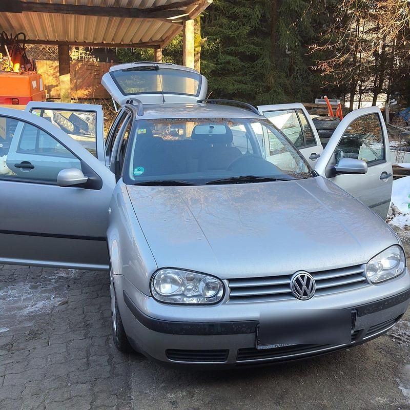 Grau Gebraucht 2002 VW Golf IV Kombi | 2.400 € (Fairer Preis) - Bild 1/4