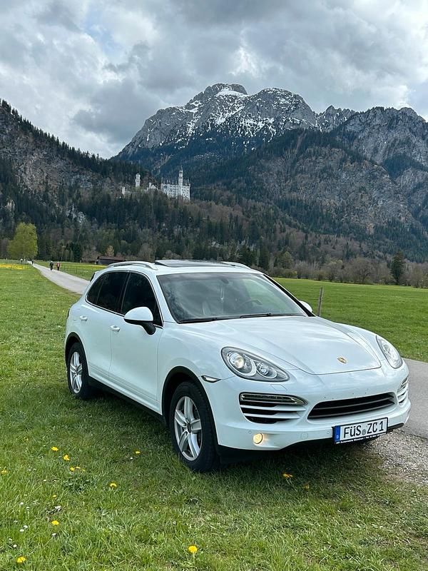 Gebraucht Porsche Cayenne 245 PS (180 kW) 2012 Weiß SUV