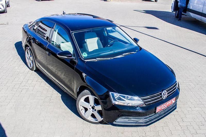 Gebraucht VW Jetta 110 PS (80 kW) 2016 Schwarz Limousine