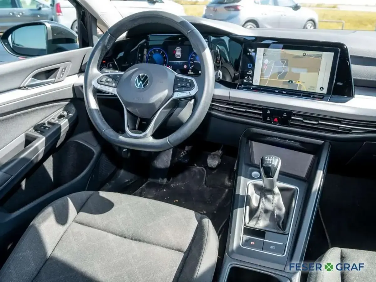 Gebraucht VW Golf VIII Life 131 PS (96 kW) 2023 Schwarz Limousine
