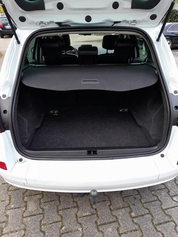 Gebraucht Renault Clio GrandTour 112 PS (82 kW) 2012 Weiß Kombi