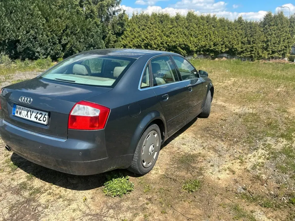 Gebraucht Audi A4 150 PS (110 kW) 2003 Silber Limousine