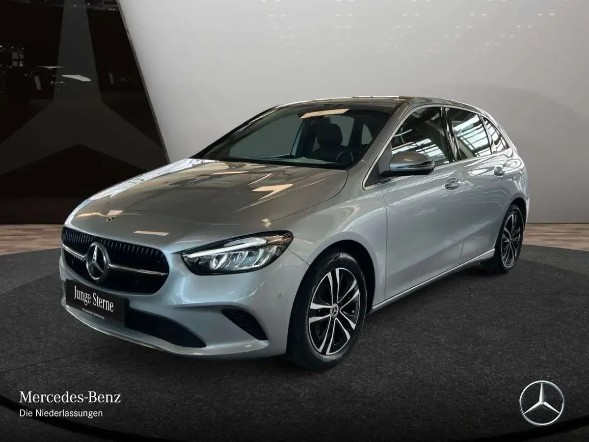 Gebraucht Mercedes E250 Advanced Plus 163 PS (119 kW) 2025 Silber Limousine