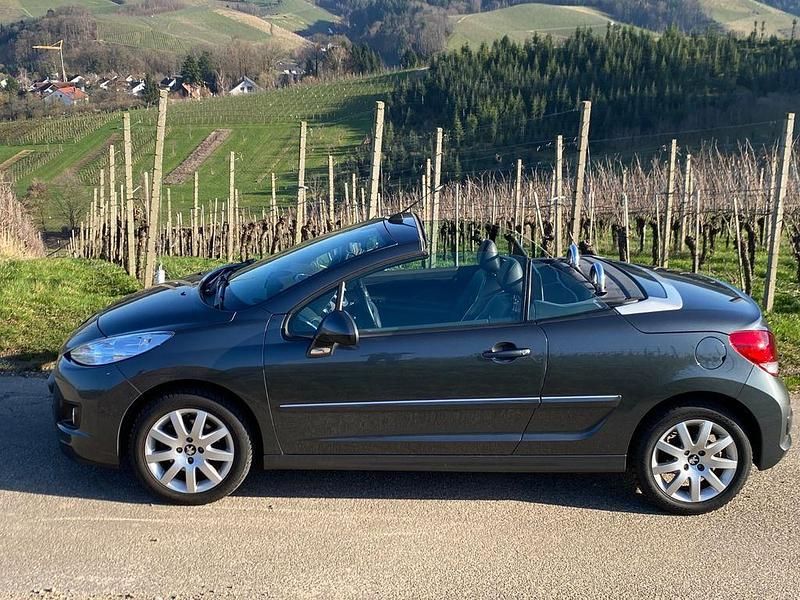 Gebraucht Peugeot 207 CC 120 PS (88 kW) 2013 Grau Cabrio