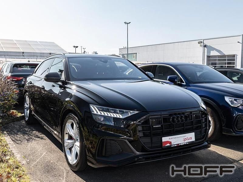 Gebraucht Audi Q8 Competition 286 PS (210 kW) 2023 Mythosschwarz metallic SUV