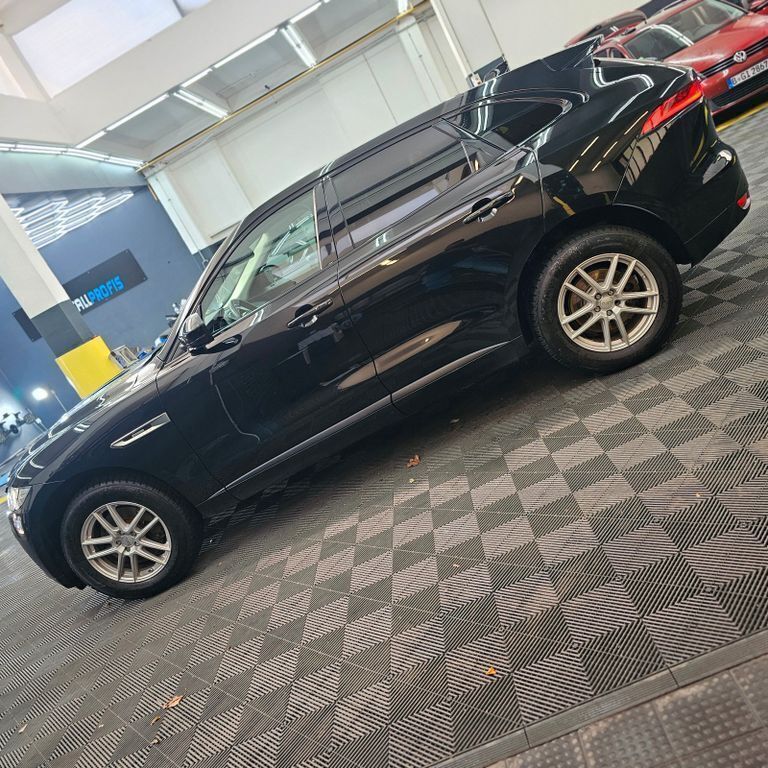 Schwarz Gebraucht 2017 Jaguar F-Pace S SUV | 19.500 € - Bild 1/4