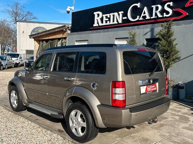 Gebraucht Dodge Nitro 205 PS (150 kW) 2007 Gold SUV