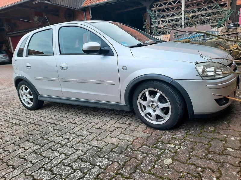 Gebraucht Opel Corsa 58 PS (42 kW) 2005 Silber Kleinwagen