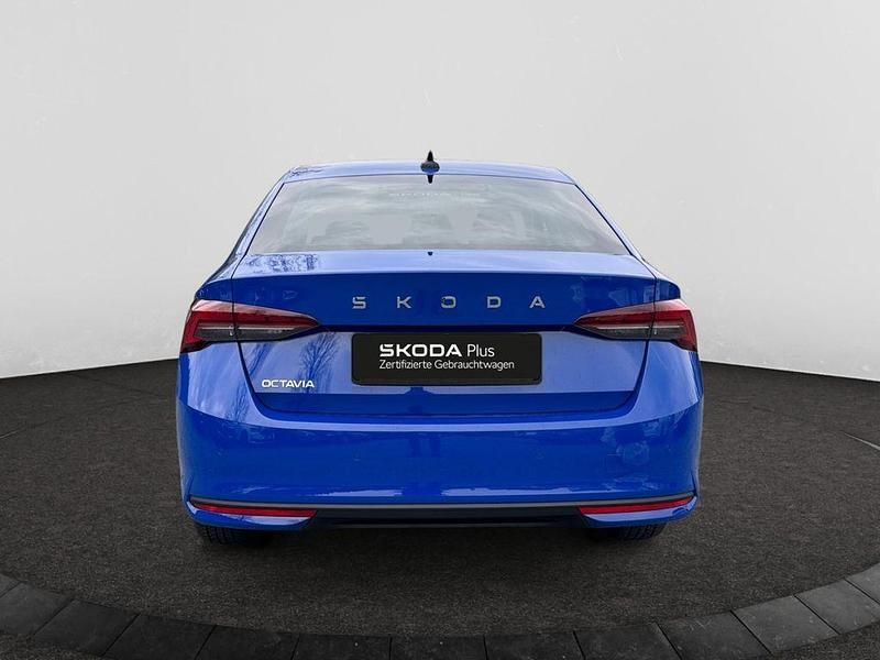 Gebraucht Skoda Octavia Selection 150 PS (110 kW) 2025 Blau Limousine