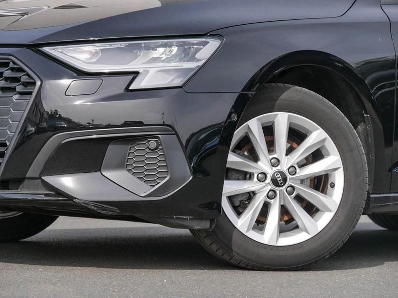 Gebraucht Audi A3 116 PS (85 kW) 2023 Brillantschwarz Limousine