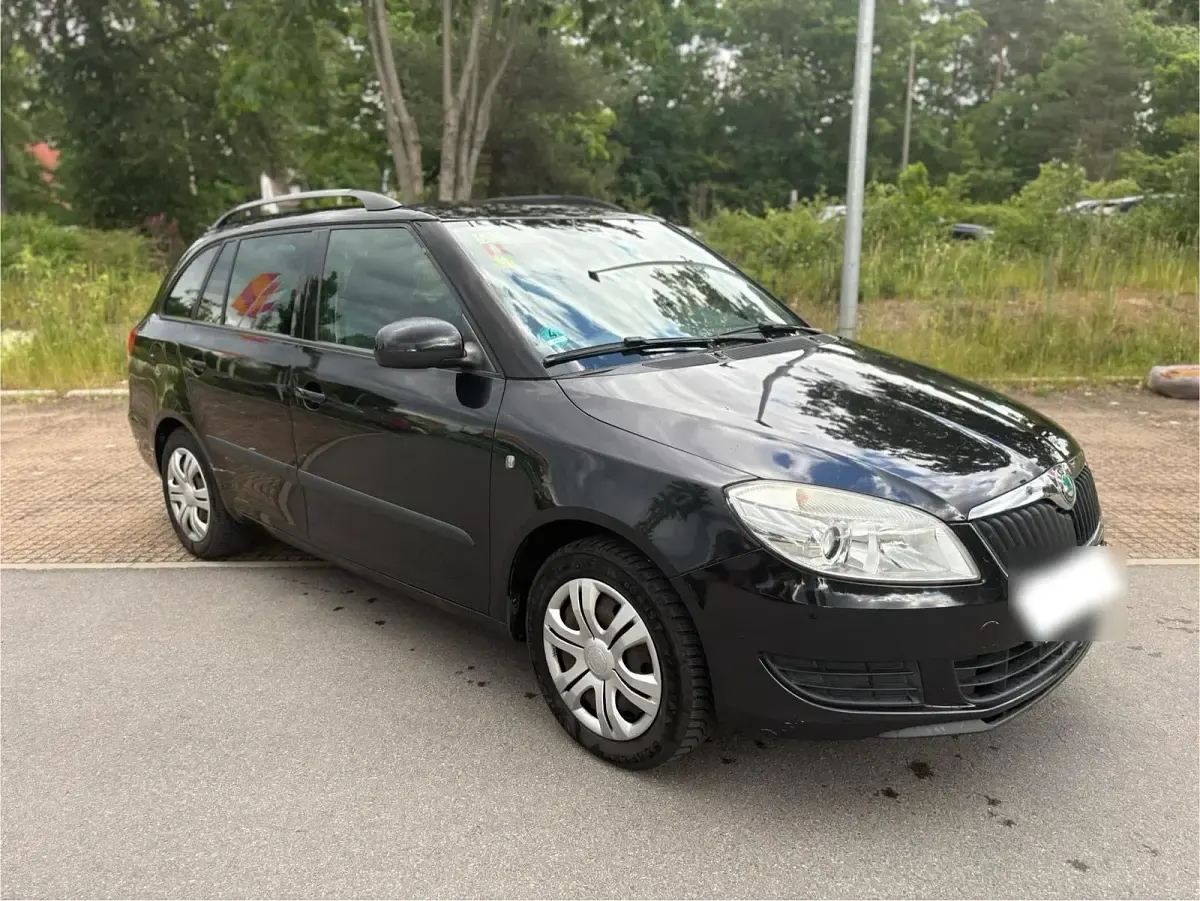 Gebraucht Skoda Fabia 69 PS (50 kW) 2011 Schwarz Kombi