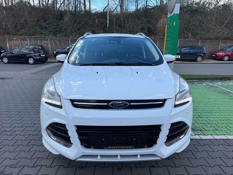 Gebraucht Ford Kuga Individual 163 PS (119 kW) 2014 Weiß SUV