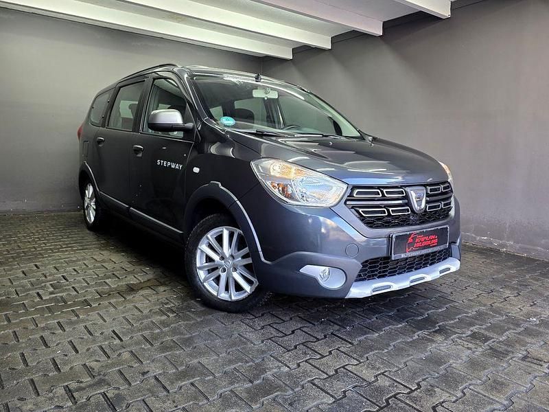 Gebraucht Dacia Lodgy Stepway 131 PS (96 kW) 2022 Grau Van / Kleinbus