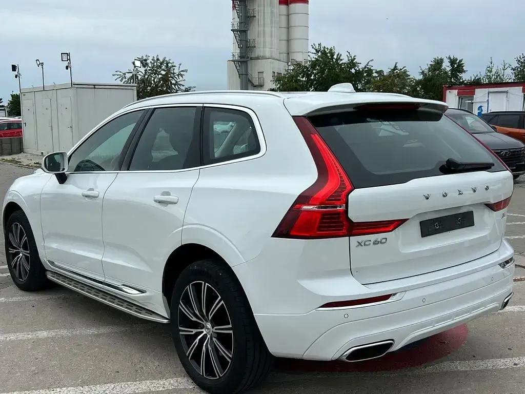 Gebraucht Volvo XC60 Inscription 197 PS (144 kW) 2020 Weiß SUV