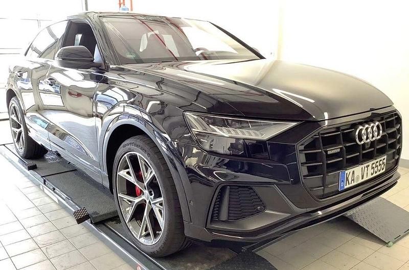 Gebraucht Audi Q8 Ambiente 286 PS (210 kW) 2019 Schwarz SUV