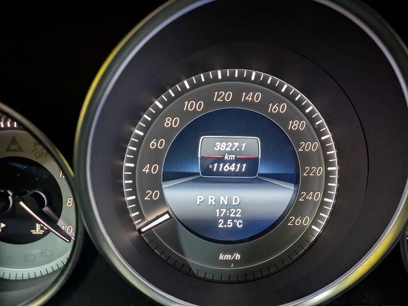 Gebraucht Mercedes C180 156 PS (114 kW) 2013 Weiß Limousine