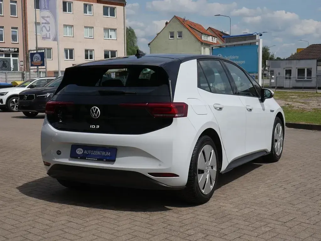 Gebraucht VW ID.3 Pure 110 kW (150 PS) 2022 Weiß Kleinwagen