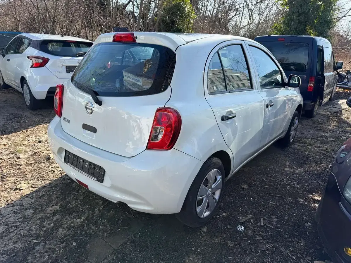Gebraucht Nissan Micra Visia 80 PS (58 kW) 2015 White pearl (m) Kleinwagen