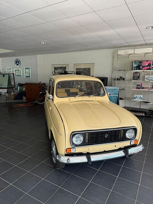 Gelb Gebraucht 1976 Renault R4 Kombi | 13.950 € - Bild 1/4