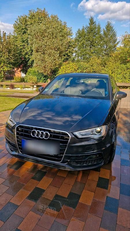 Braun Gebraucht 2013 Audi A3 S-Line Kleinwagen | 10.500 € (Fairer Preis) - Bild 1/4