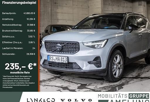 Neu Volvo XC40 Plus 163 PS (119 kW) 2025 Grau SUV