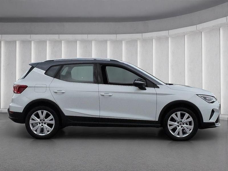 Second-hand Seat Arona Xperience 110 CP (80 kW) 2024 Alb SUV